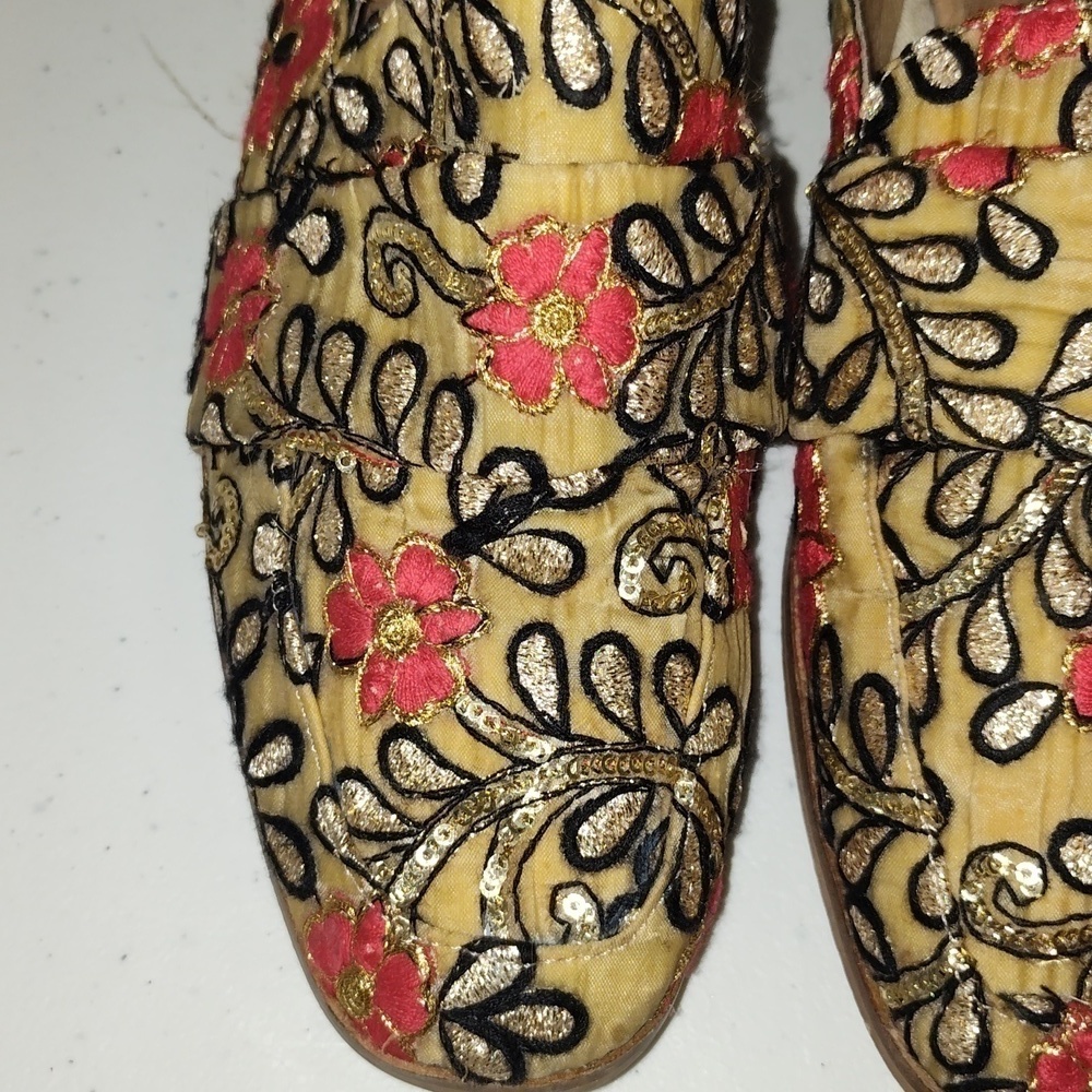 Free People gold and red Embroidered Mules size 38 Floral - Picture 10 of 12
